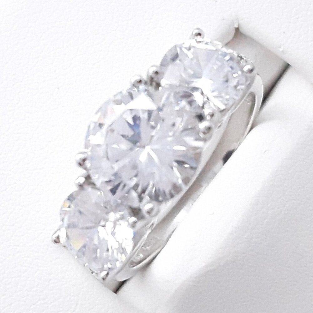 CLOSET SALE!!  New Sterling silver CZ ring Size 7 - Picture 15 of 16